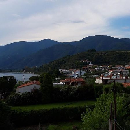 Ενοικιαζόμενα Δωμάτια Γεωργία Σταμούλου Rovies Esterno foto